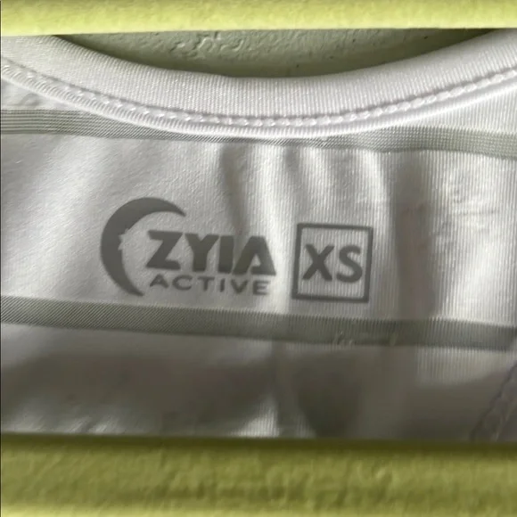 ZYIA White Stay Gold Reflective Women's Tank Top NWT - Picture 3 of 6